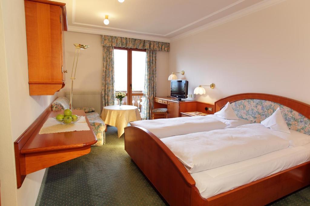 Hotel Hohenwart シェーナ 部屋 写真